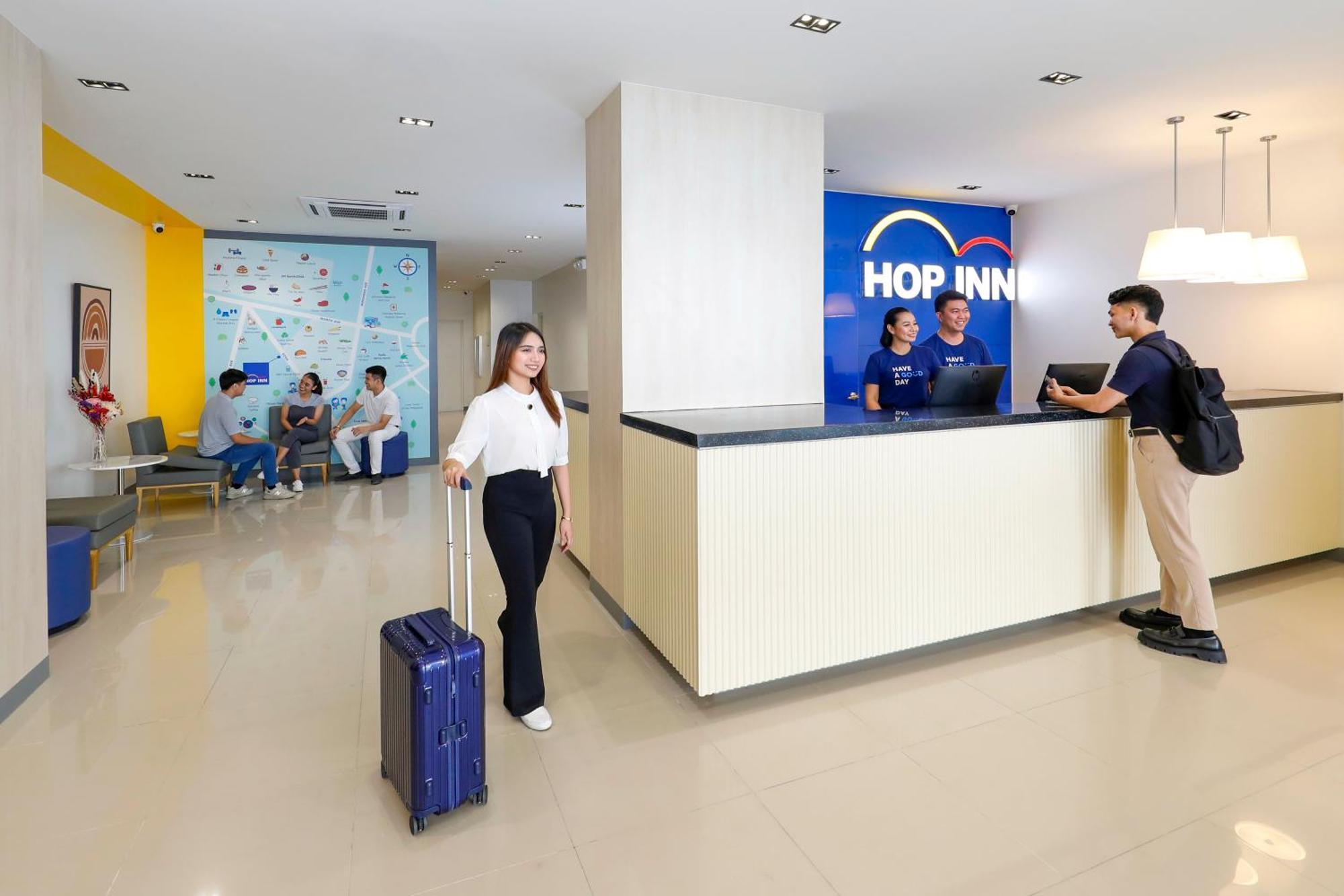 Hop Inn Hotel North Edsa เกซอนซิตี้ ภายนอก รูปภาพ
