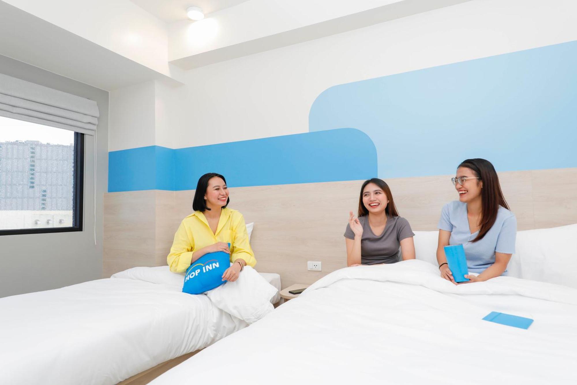 Hop Inn Hotel North Edsa เกซอนซิตี้ ภายนอก รูปภาพ