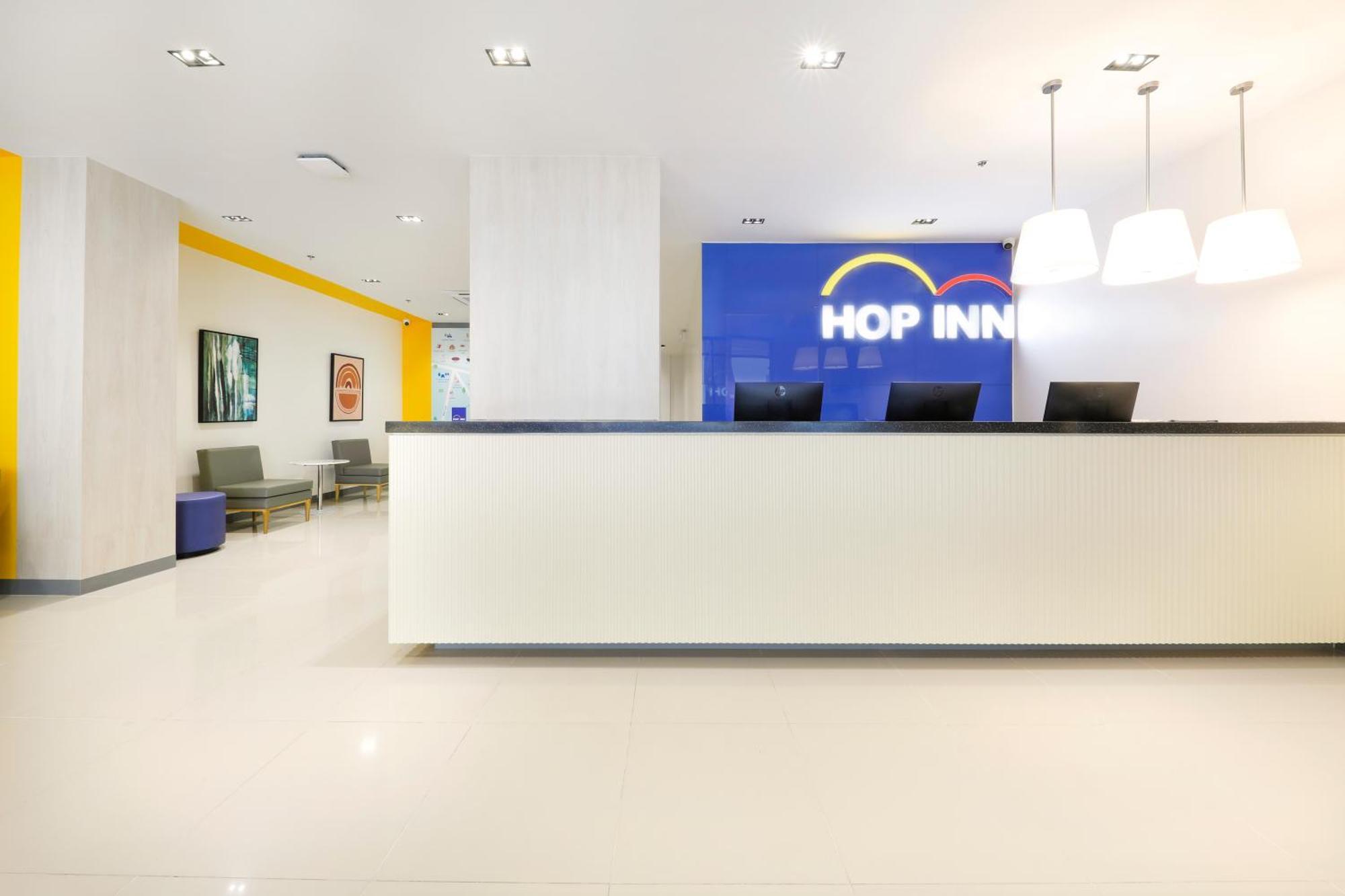Hop Inn Hotel North Edsa เกซอนซิตี้ ภายนอก รูปภาพ